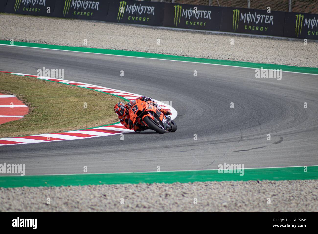 MONTMELLO, ESPAGNE-4 JUIN 2021: Danilo Petrucci sur son #9 KTM RC16 (Team: Tech3 KTM Factory Racing), Championnat du monde MotoGP 2021 Banque D'Images
