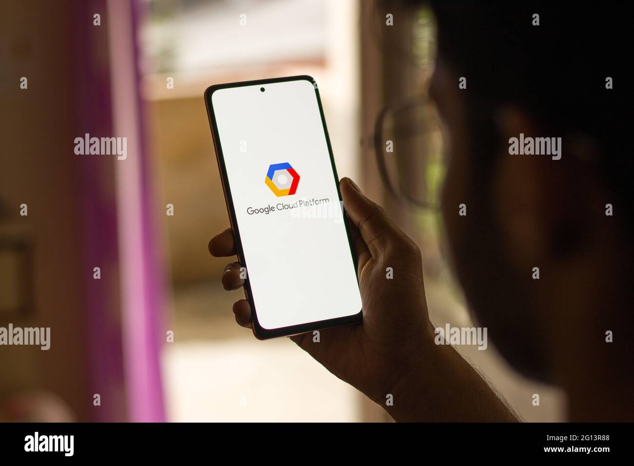 Assam, inde - 29 mai 2021 : logo de la plateforme Google Cloud sur l'écran du téléphone. Banque D'Images