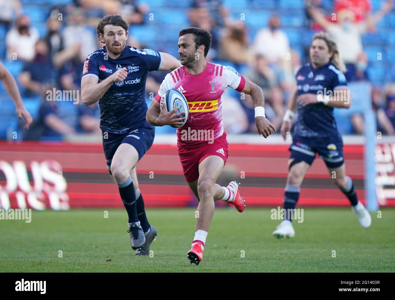 Martin Landajo de Harlequins court pour marquer sa première tentative lors du match Gallagher Premiership au AJ Bell Stadium, sale. Date de la photo: Vendredi 4 juin 2021. Banque D'Images