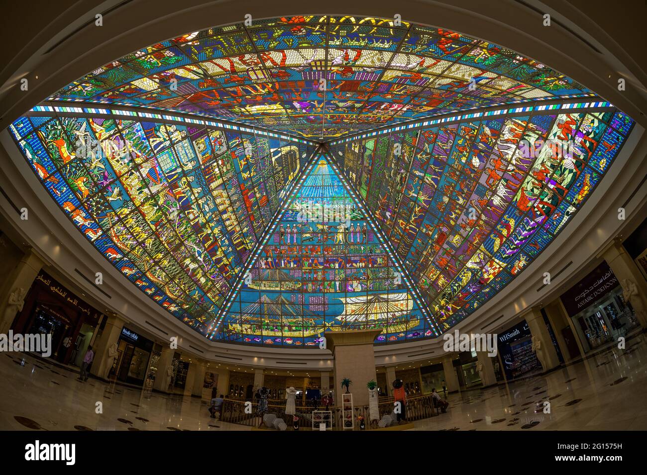 L'intérieur du centre commercial wafi via un objectif fisheye Banque D'Images