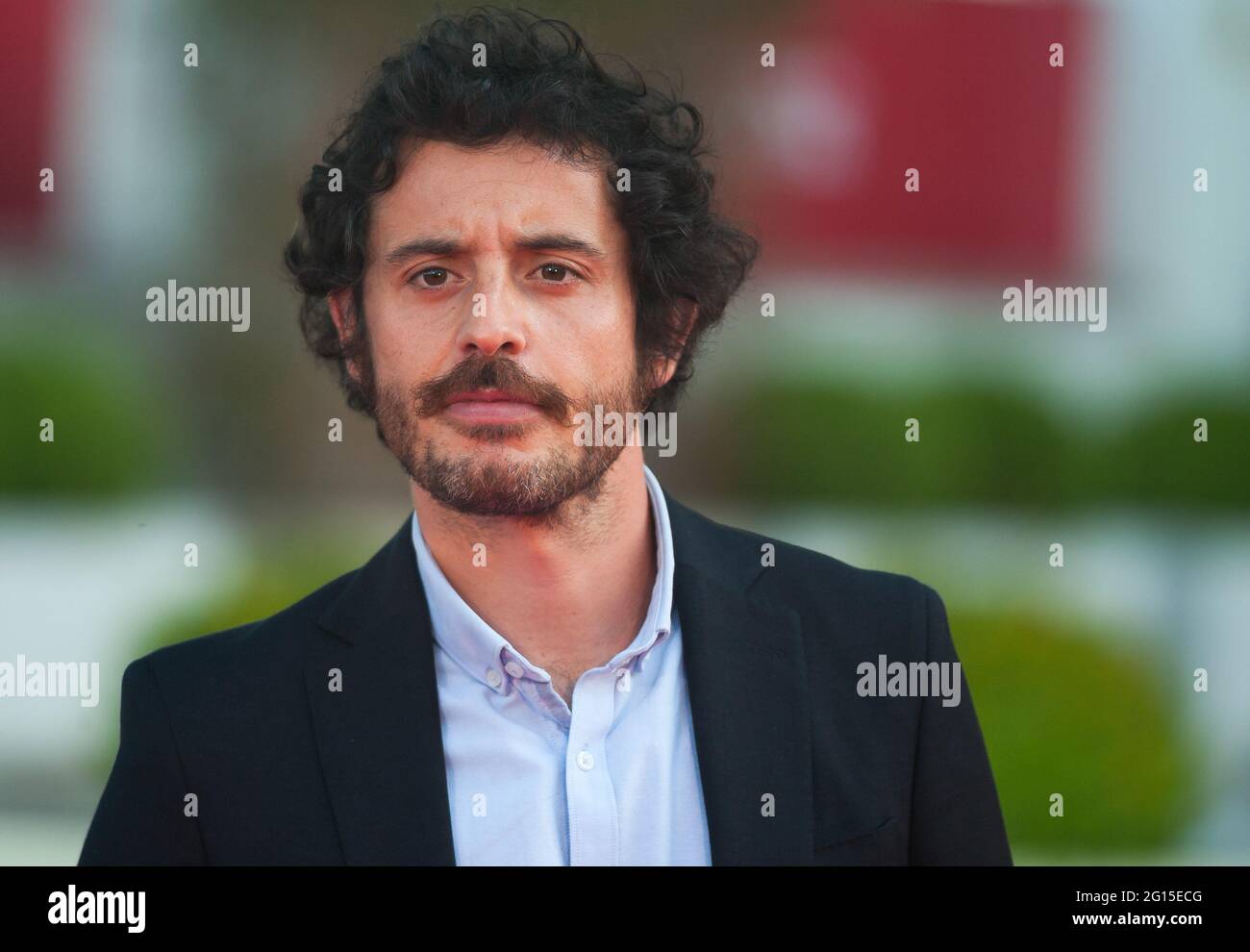 L'acteur espagnol Javier Pereira pose pour les photographes au tapis rouge à l'intérieur de l'hôtel Miramar. La nouvelle édition du 24e Festival du film espagnol de Malaga, grand événement cinématographique, présente les films candidats pour gagner le prix "Biznaga de Oro", suivant toutes les mesures pour empêcher la propagation du coronavirus et pour garantir un événement sûr. Le festival aura lieu du 3 au 13 juin. (Photo de Jesus Merida / SOPA Images / Sipa USA) Banque D'Images