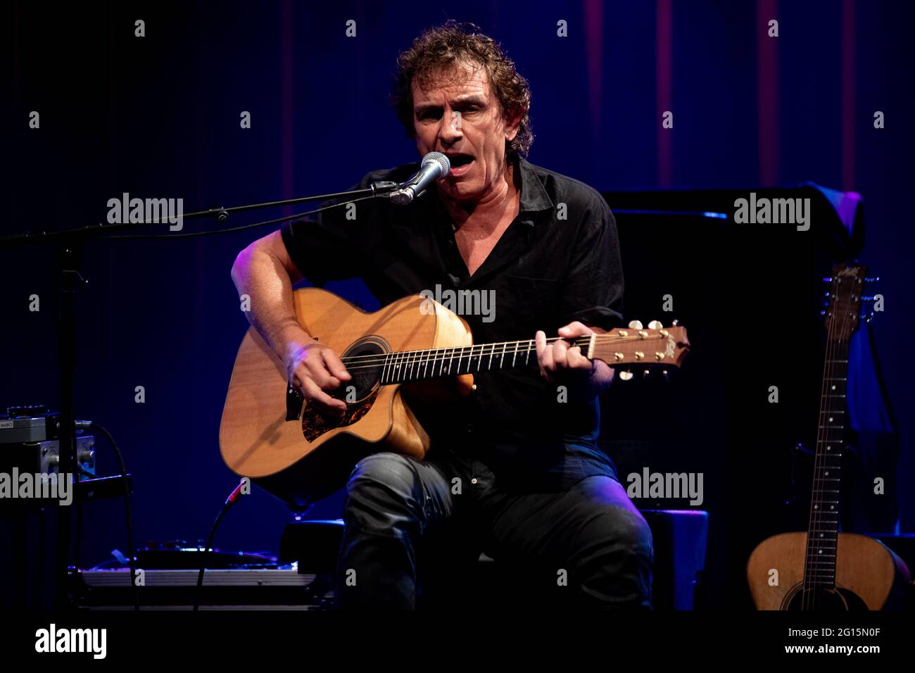 Ian Moss (Cold Chisel) réalise un spectacle solo en direct pour célébrer les 30 ans de son premier album solo, The matchbox Tour Banque D'Images