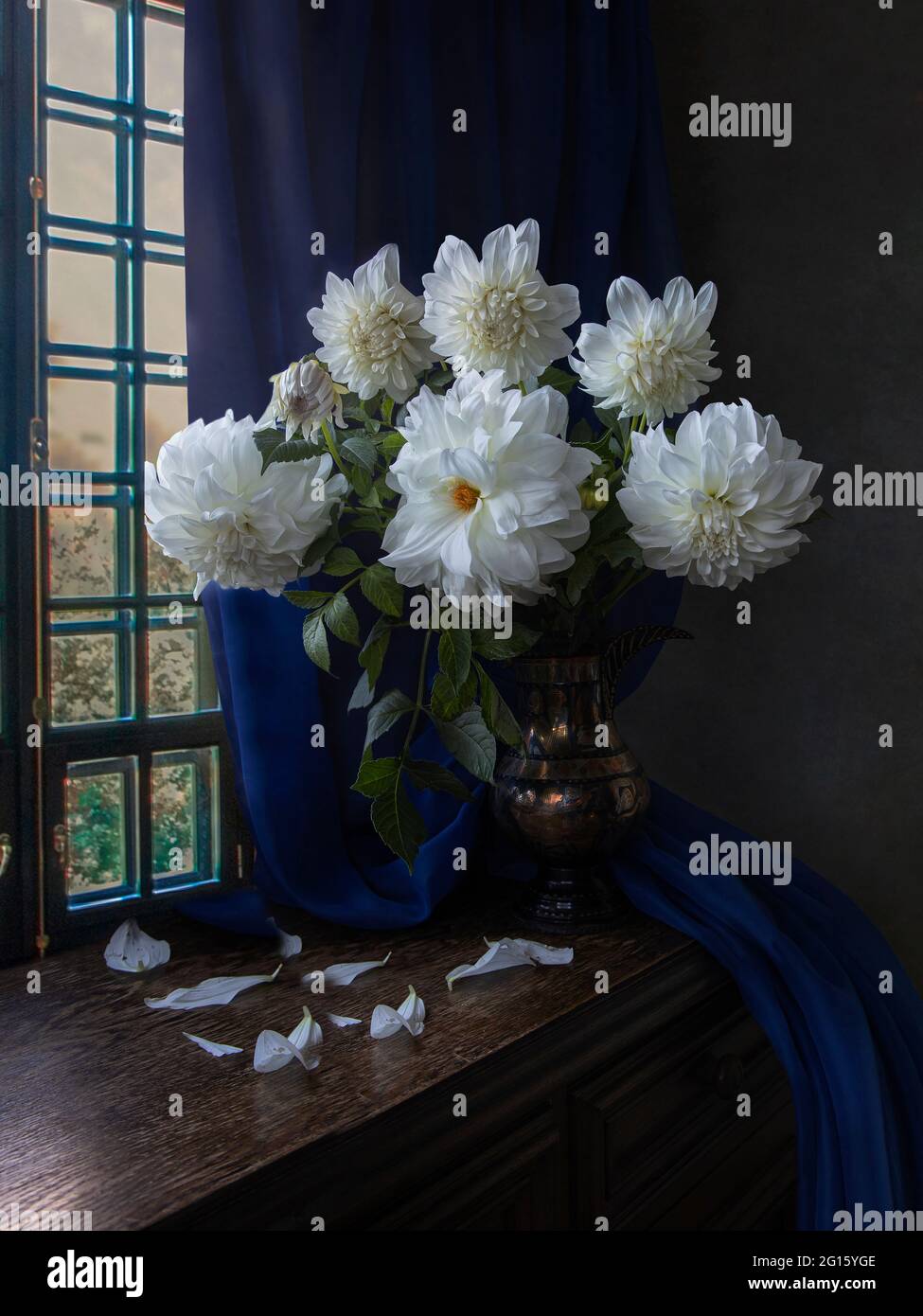 Encore la vie avec le bouquet de belles fleurs Banque D'Images