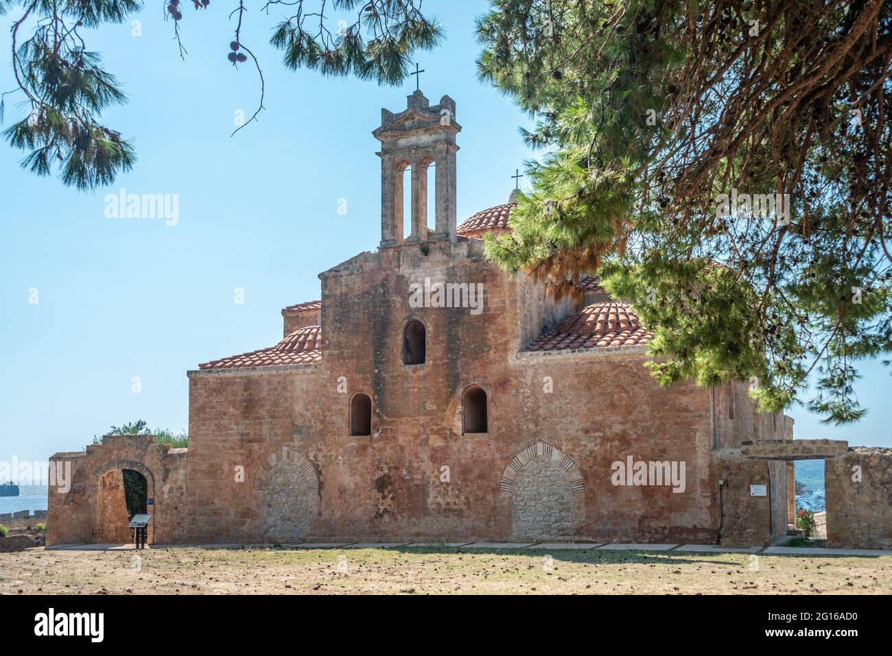 L'intérieur de la forteresse Neokastro - Eglise de la Transfiguration du Seigneur Banque D'Images