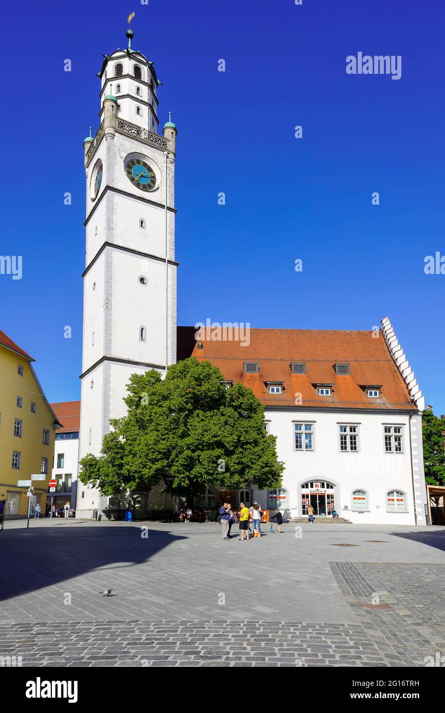 Le Blaserturm et le bâtiment Waagsaal (salle de pesage) à Ravensburg. La tour d'observation, de 51 mètres de haut, qui était occupée par un garde jusqu'en 9 Banque D'Images