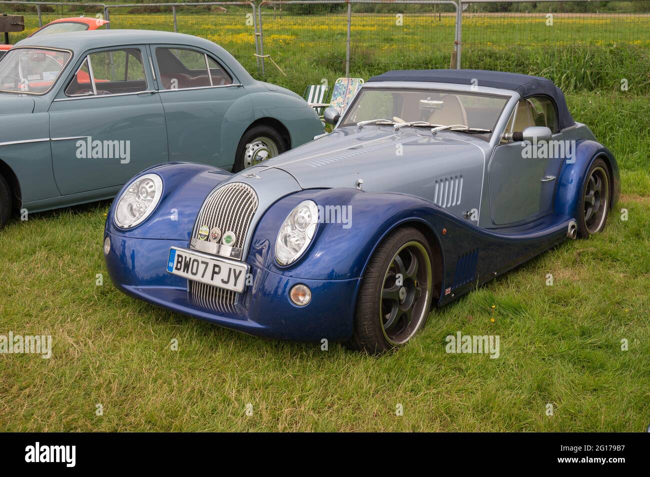 Une voiture Morgan classique lors d'un rallye automobile à norfolk Banque D'Images