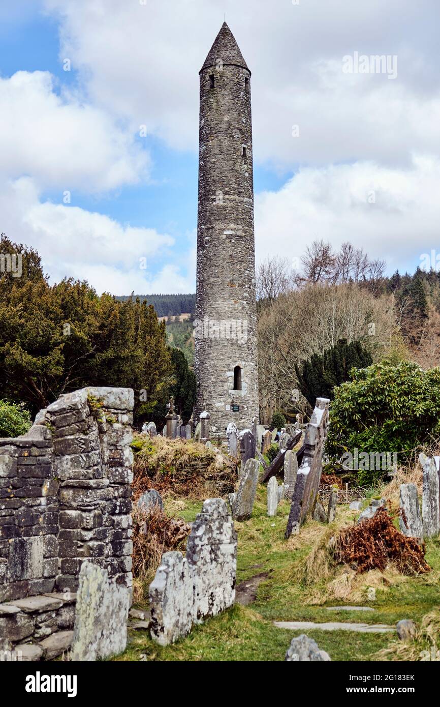 Explorer le site monastique de Glendalough, montagnes de Wicklow, Irlande, 2018 Banque D'Images