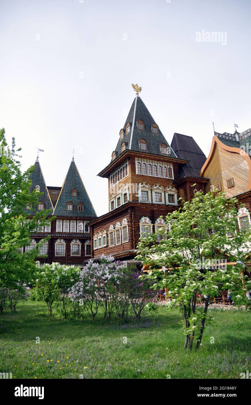 Palais en bois de Tsar Alexei Mikhaïlovich dans le parc Kolomenskoye. Banque D'Images