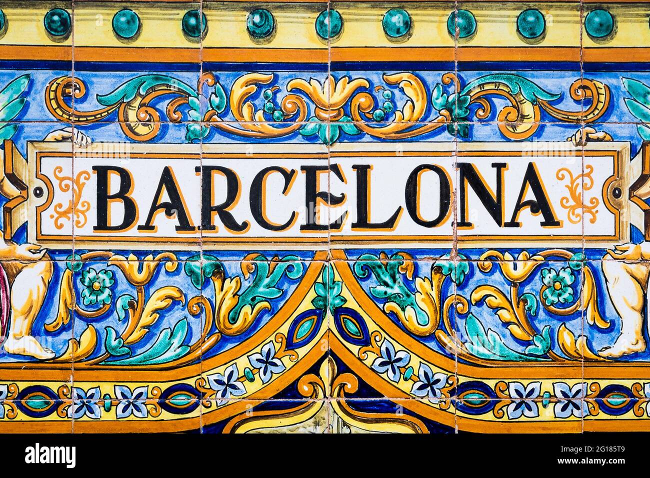 Panneau Barcelone sur un mur en mosaïque Banque D'Images