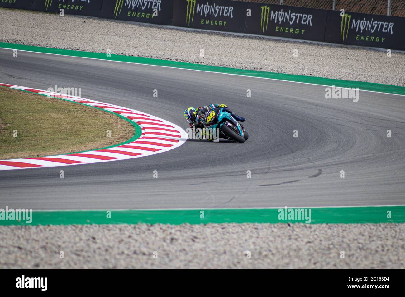MONTMELLO, ESPAGNE-4 JUIN 2021: Valentino Rossi (le Docteur) sur son Yamaha YZR-M1 #46 2021 (Team: Petronas Yamaha SRT), Championnat du monde MotoGP 2021 Banque D'Images