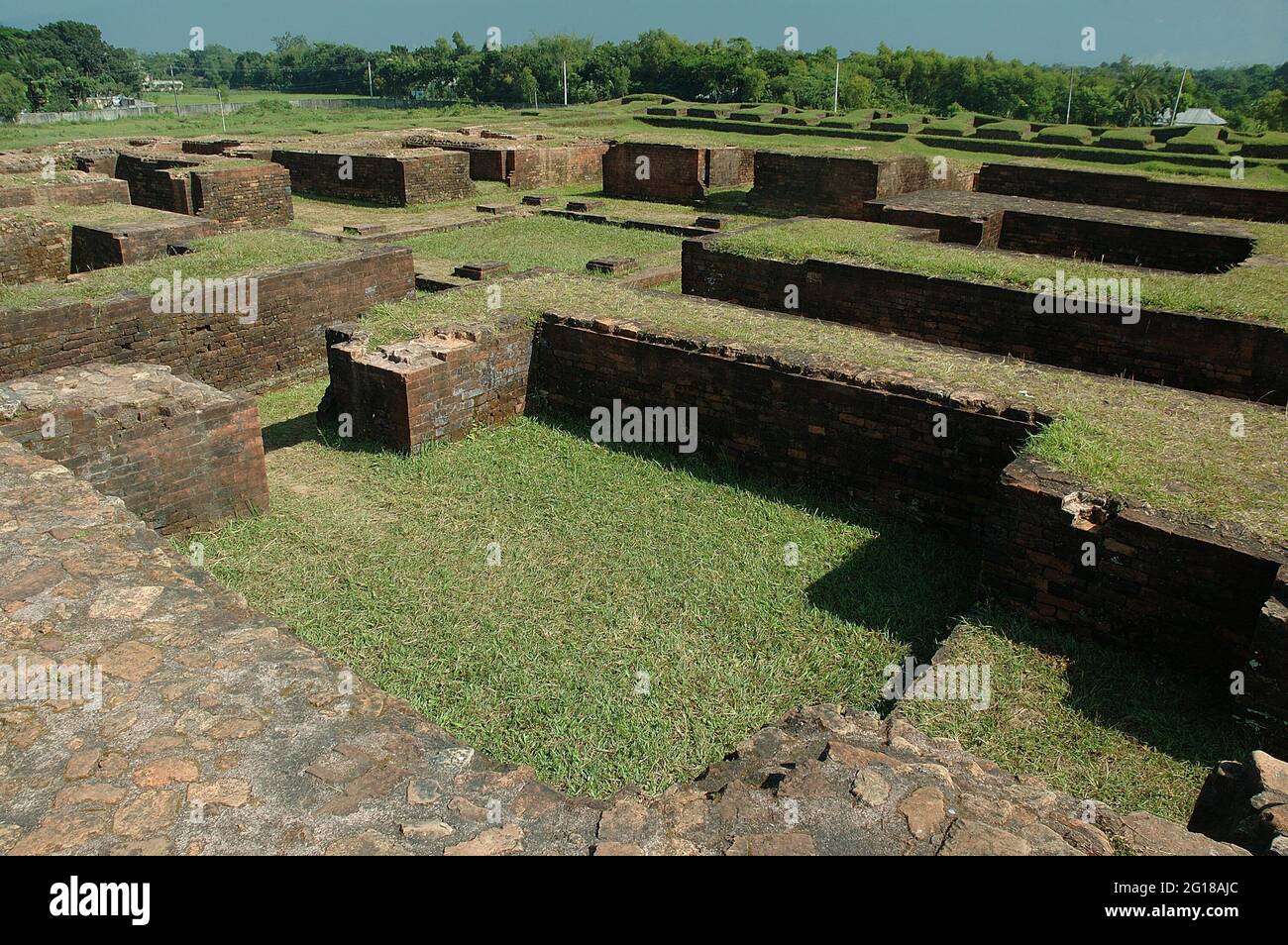 Une vue supérieure de Salban Vihar, un des nombreux sites archéologiques bouddhistes, datant d'environ 7 à 12 siècles ce, à Mainamati, Comilla, Bangladesh. 16 décembre 2007. Banque D'Images