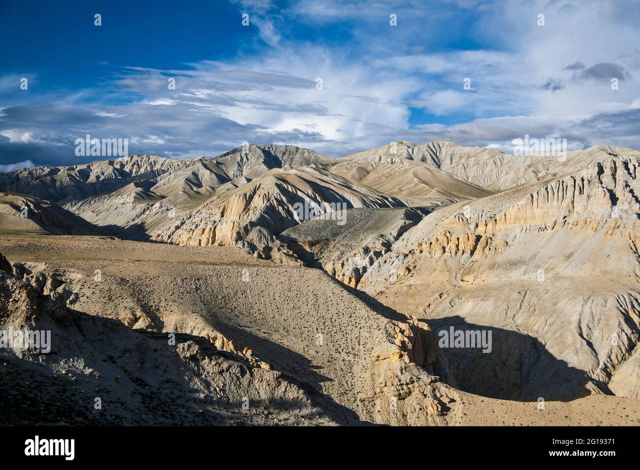 La gorge de la rivière Kali Gandaki à Tsarang (Charang) dans la haute Mustang, au Népal. Banque D'Images