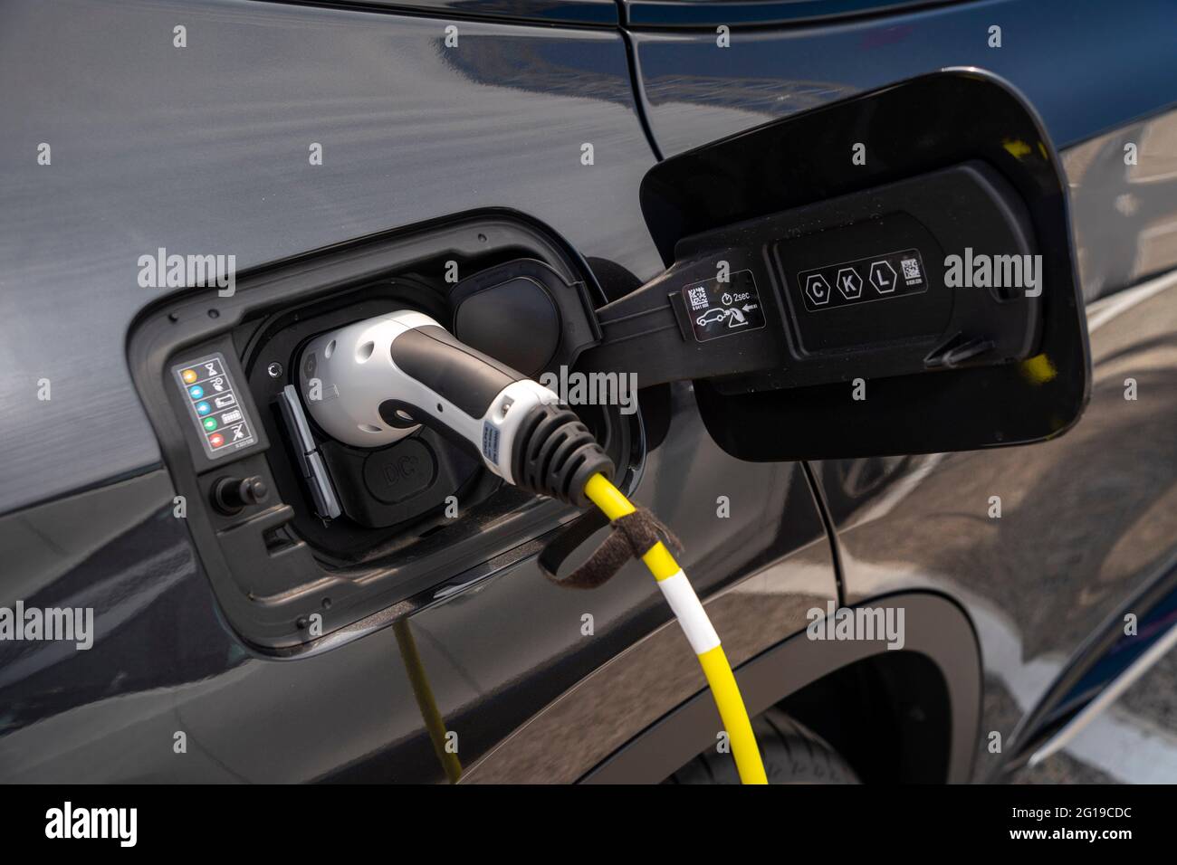 BMW recharge de voiture électrique Banque D'Images