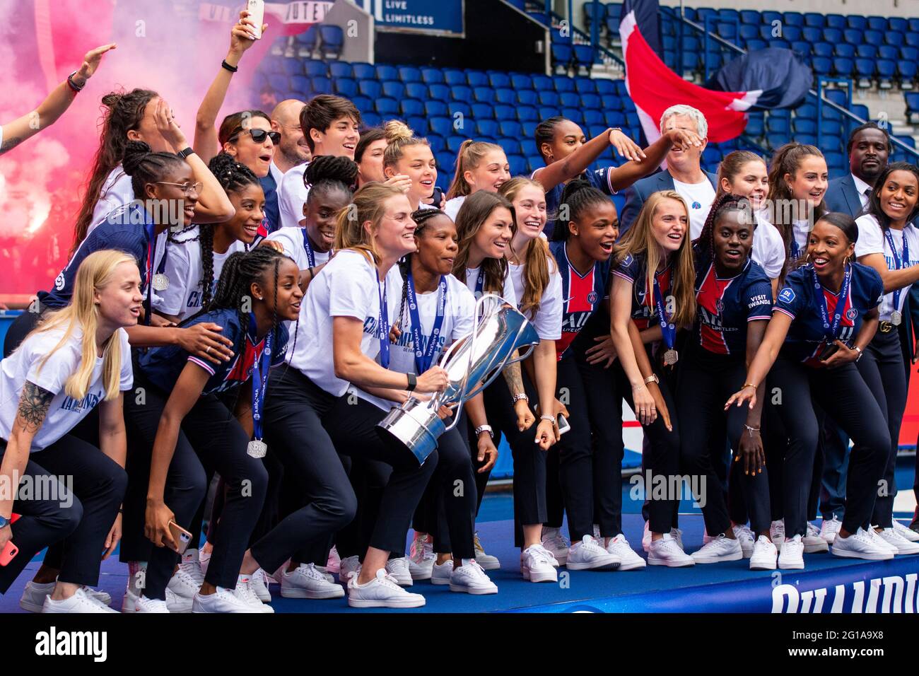 Paris Saint-Germain célèbre le titre de champion de France 2021 féminin D1 Arkema le 5 juin 2021 au stade du Parc des Princes à Paris, France - photo Melanie Laurent / A2M Sport Consulting / DPPI / LiveMedia Banque D'Images