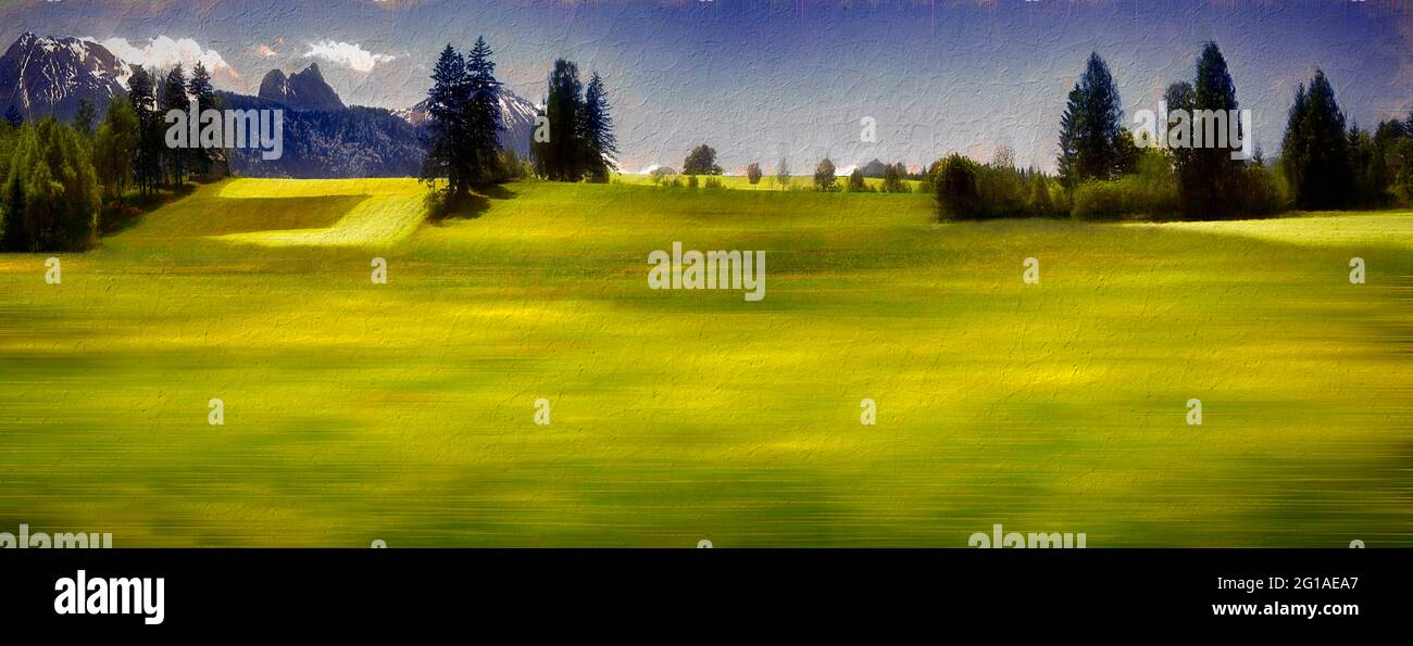 DESIGN DE VOYAGE: Printemps dans l'Allgäu près de Hopfen-am-See avec la montagne Aggenstein en arrière-plan, Bavière, Allemagne Banque D'Images