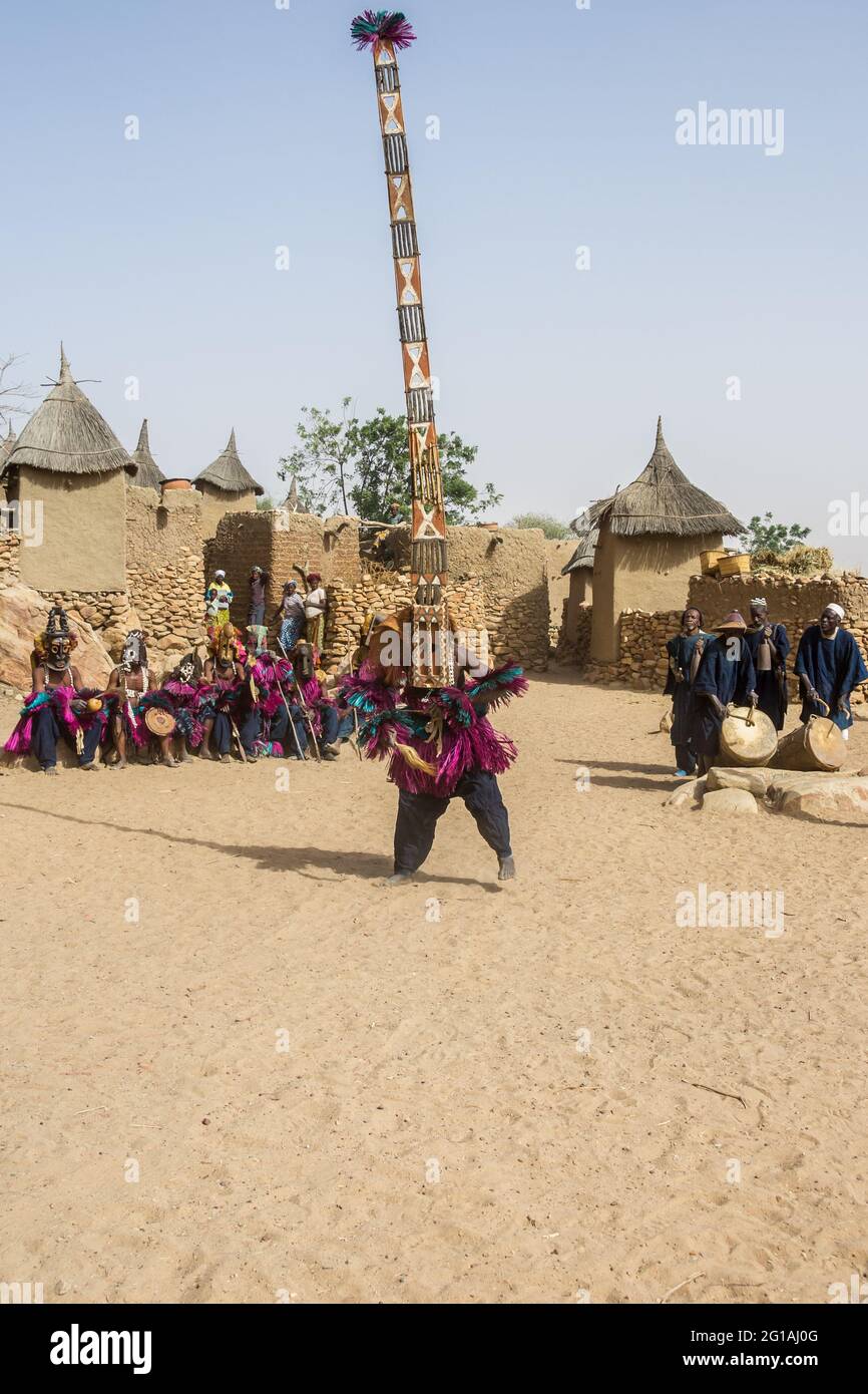 La mascarade funéraire danse des Dogon, Mali Banque D'Images