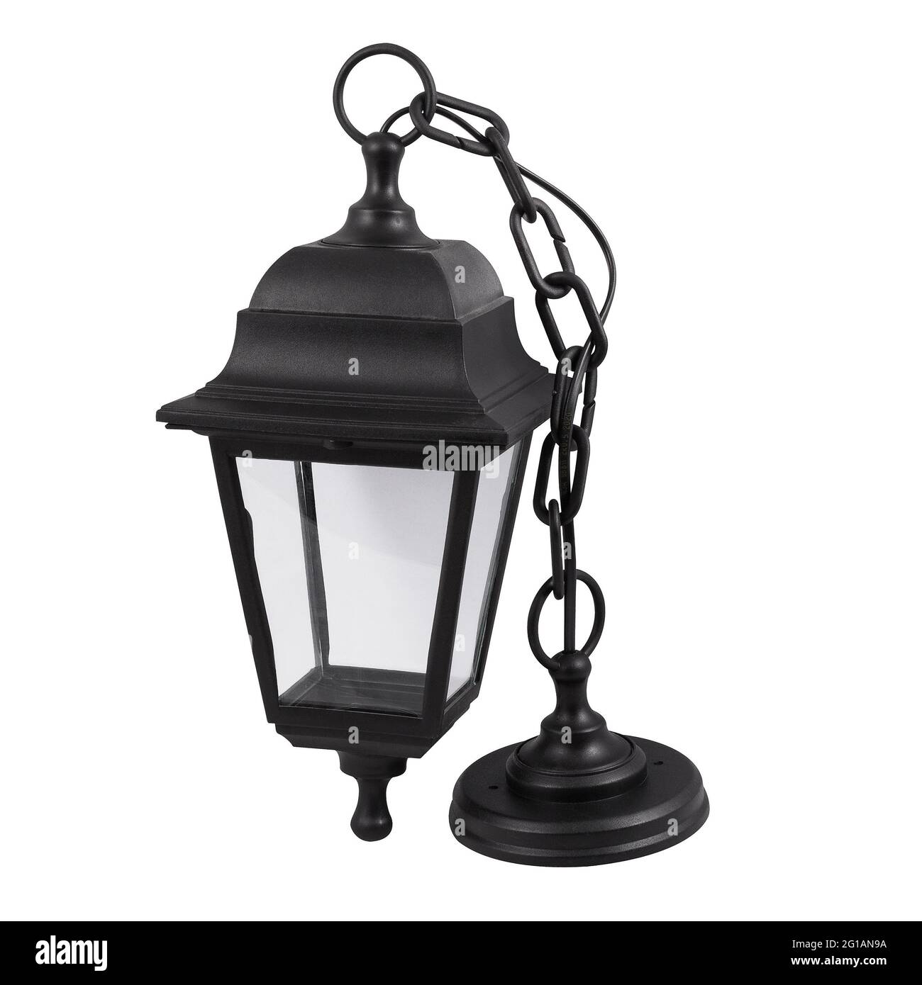 Lanterne de jardin suspendue de couleur noire isolée sur fond blanc. Lampe  de jardin extérieure Photo Stock - Alamy