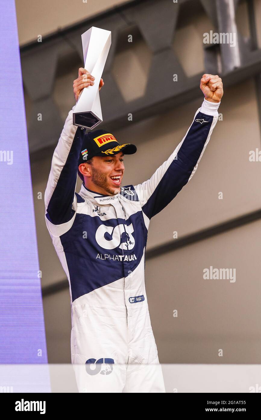 GASLY Pierre (FRA), Scuderia AlphaTauri Honda AT02, portrait célébrant son podium lors du Grand Prix d'Azerbaïdjan de Formule 1 2021 du 04 au 06 juin 2021 sur le circuit de la ville de Bakou, à Bakou, Azerbaïdjan - photo Xavi Bonilla / DPPI / LiveMedia Banque D'Images