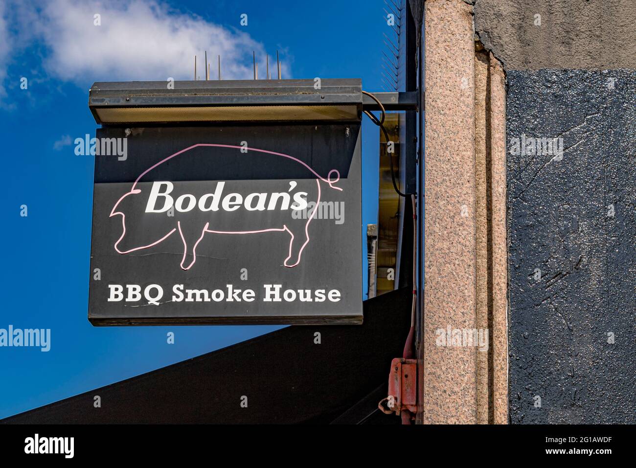 Bodeans's BBQ Smoke House signe au-dessus d'un barbecue Bodean et restaurant de fumoir à Clapham Common, Londres SW4 Banque D'Images