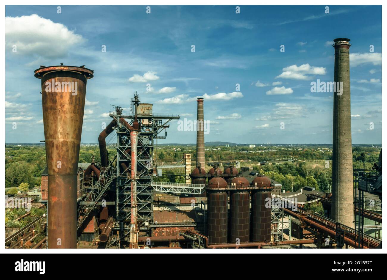 Aciérie et ferronneries dans le parc paysager Duisburg Nord avec haut fourneau fermé et ferronneries. Banque D'Images
