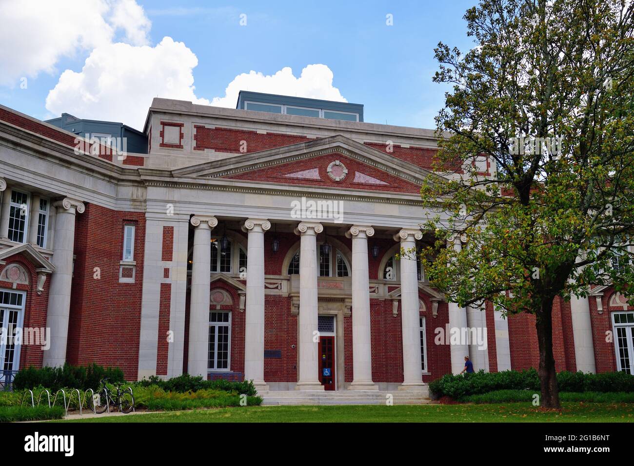 Nashville, Tennessee, États-Unis. Bâtiments universitaires le long du cercle Magnolia sur le campus de l'Université Vanderbilt. Le bâtiment Mayborn est en photo. Banque D'Images