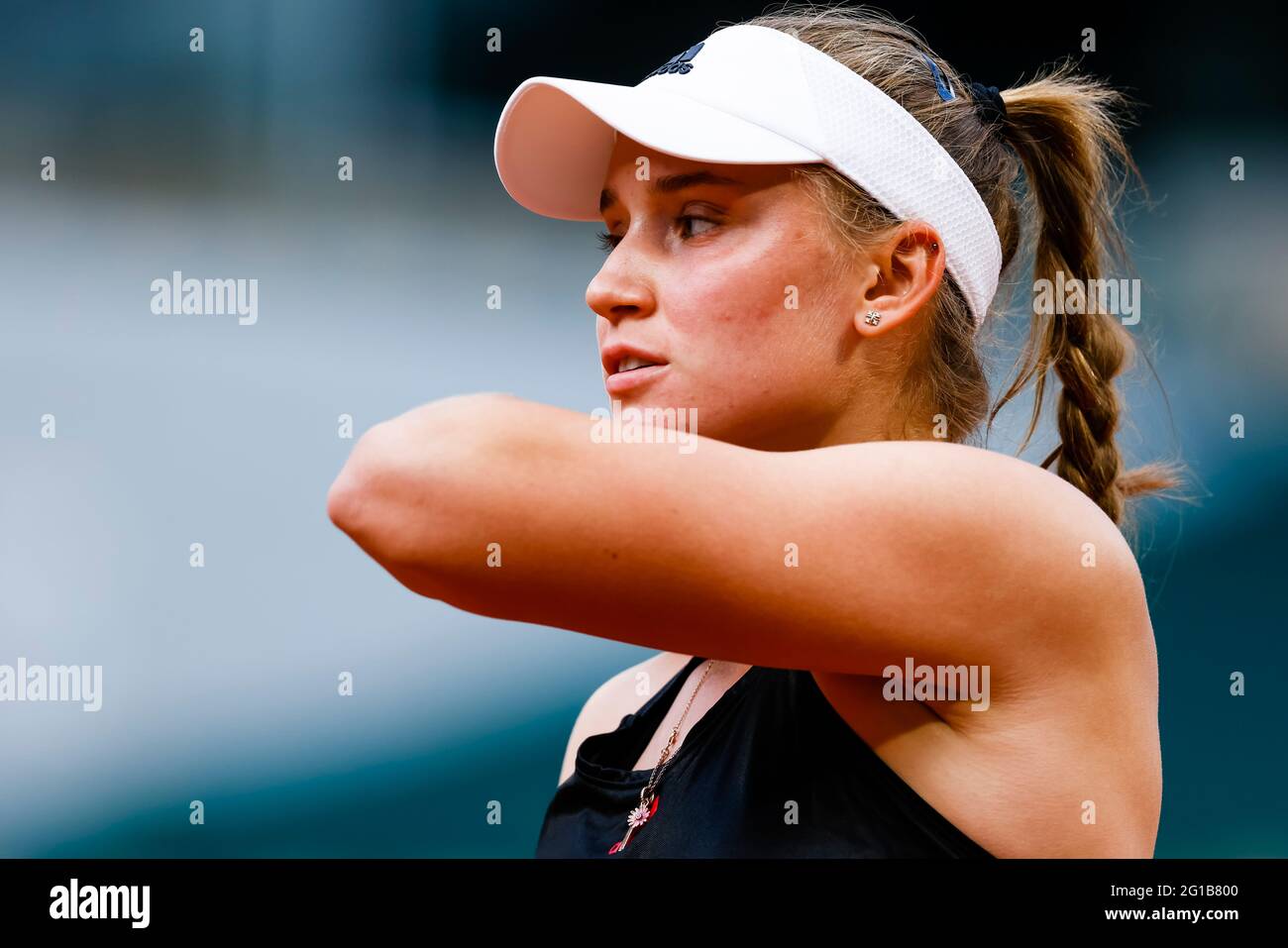 Paris, France. 6 juin 2021. Elena Rybakina du Kazakhstan lors du tournoi de tennis du Grand Chelem ouvert en 2021 à Roland Garros, Paris, France. Frank Molter/Alamy Actualités en direct Banque D'Images