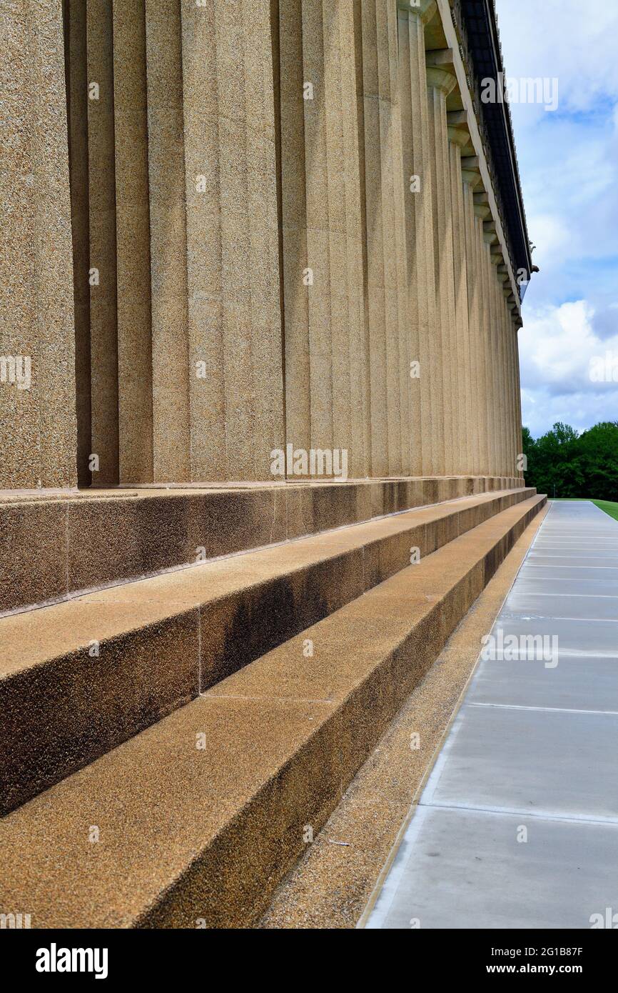 Nashville, Tennessee, États-Unis. Détail de la colonne sur le Parthénon dans Centennial Park. Banque D'Images