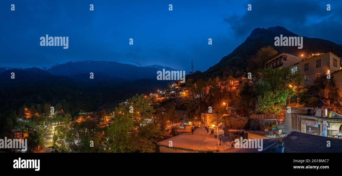 Masuleh, Iran - Mai 2019 : maisons dans le village traditionnel de Masuleh dans la province de Gilan la nuit Banque D'Images