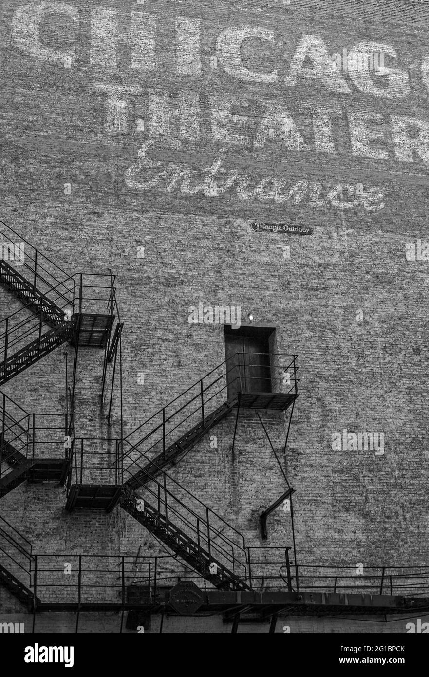 Entrée du théâtre de Chicago peint sur mur de l'allée latérale Banque D'Images