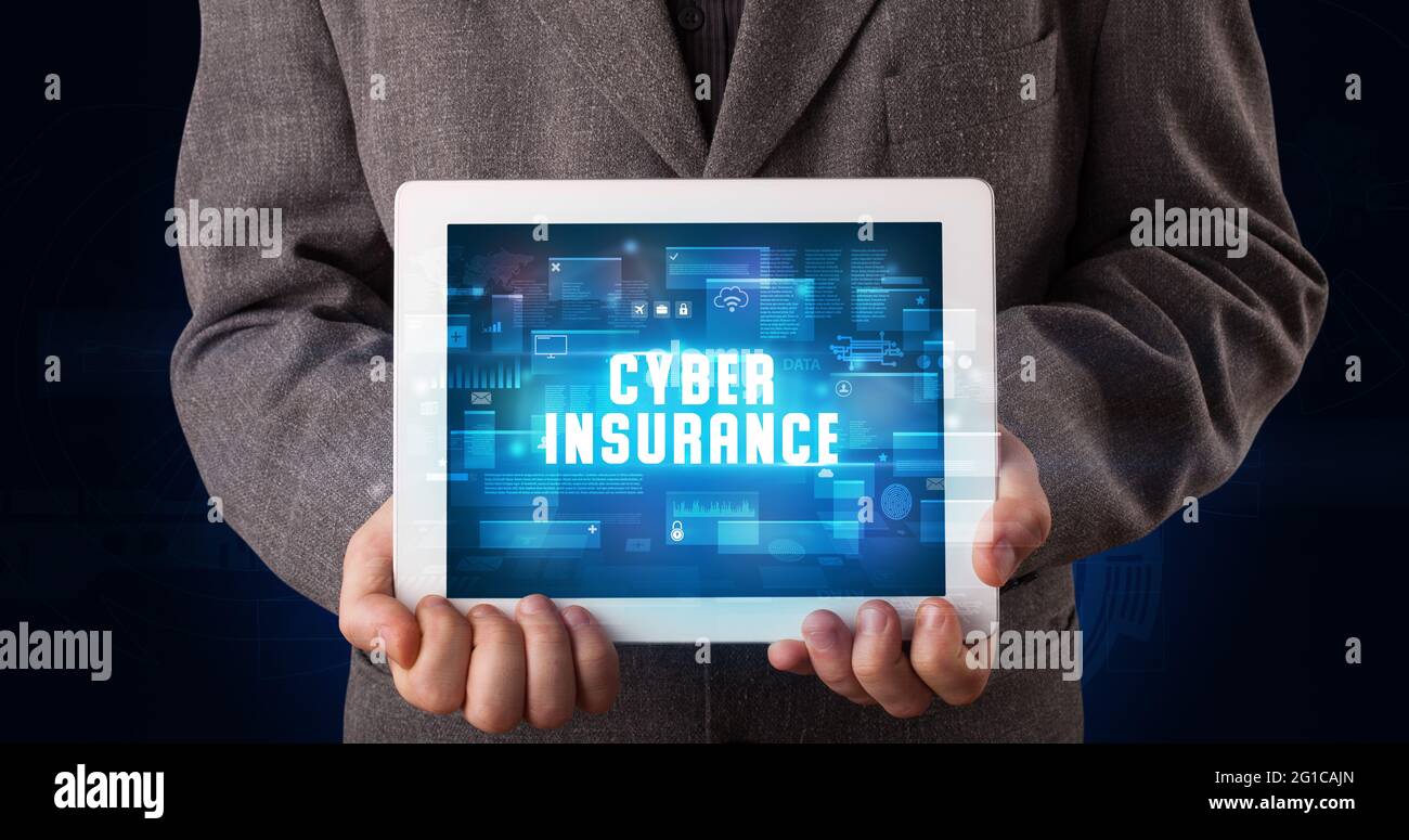 Personne tenant une tablette, concept de sécurité Banque D'Images