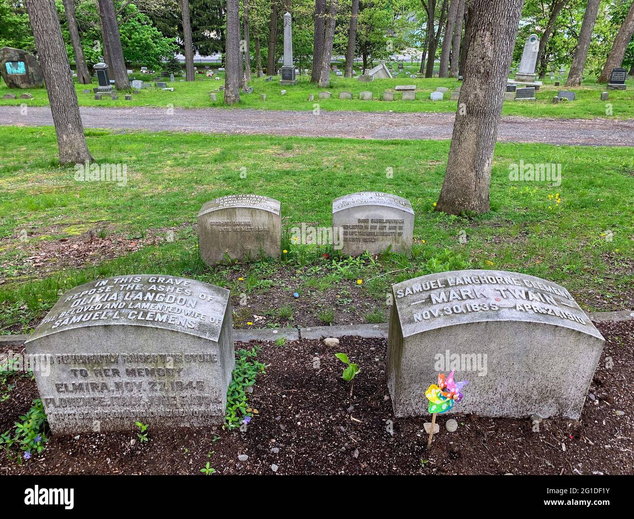 Tombes d'Olivia Langdon Clemens et Mark Twain au cimetière Woodlawn, Elmira New York. Banque D'Images