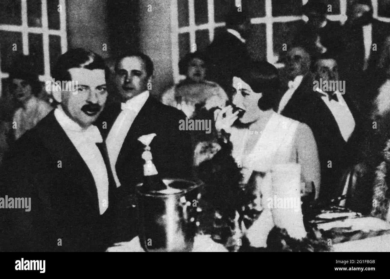 Carol II de Roumanie, 15.10.1893 - 4.4. 1953, Roi de Roumanie 8.6.1930 - 6.9.1940, demi-longueur, DROITS-SUPPLÉMENTAIRES-AUTORISATION-INFO-NON-DISPONIBLE Banque D'Images