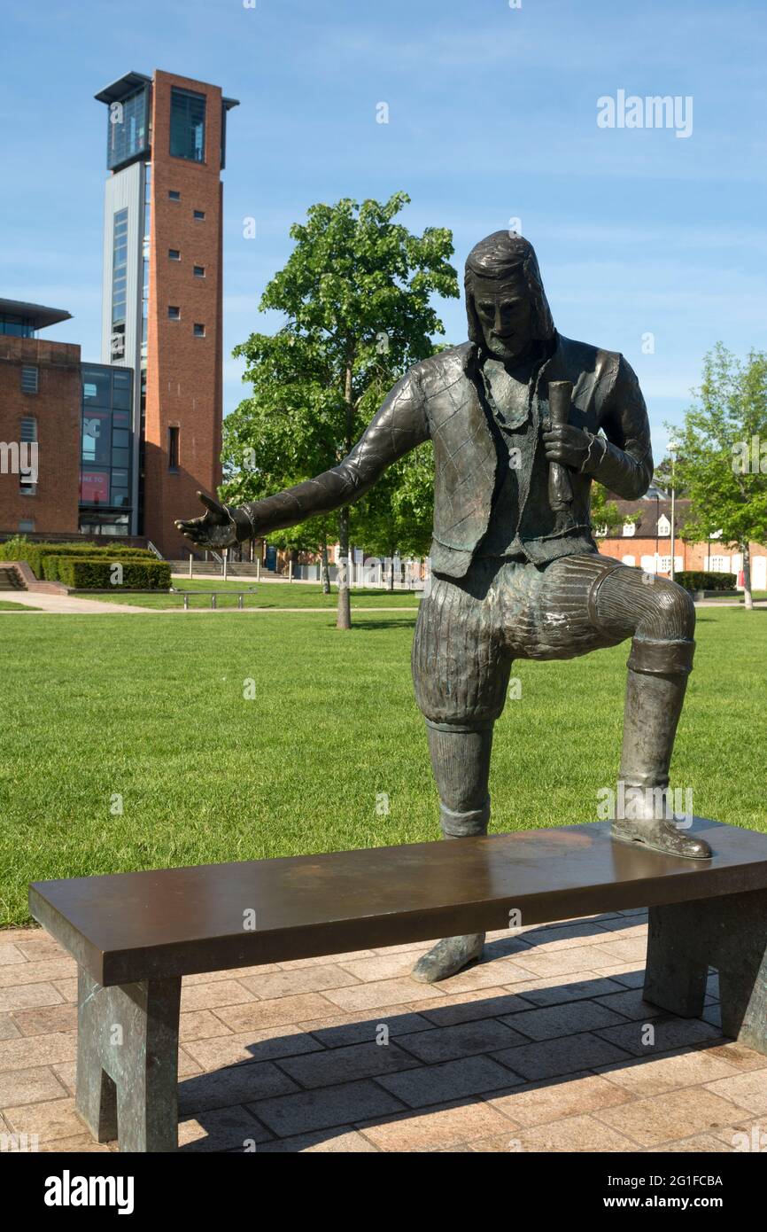 Jeune statue de Shakespeare, Stratford-upon-Avon, Warwickshire, Angleterre, Royaume-Uni Banque D'Images