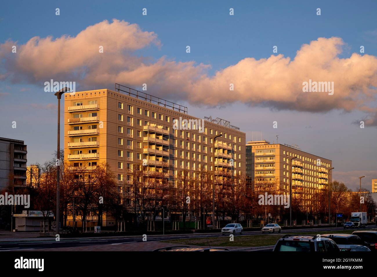 Classé immeuble résidentiel de type QP 64, est Karl-Marx-Allee près d'Alexanderplatz, architectes Felz, Kuschy, Stallknecht, Berlin-Mitte, Berlin Banque D'Images