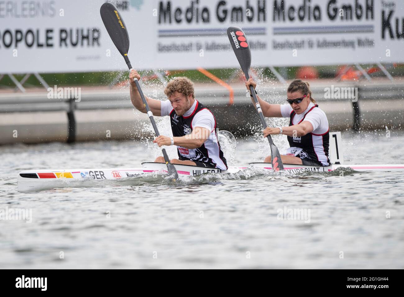 Duisburg, Allemagne. 03ème juin 2021. Franziska JOHN (KC Potsdam) et Max ZAREMBA (KC Potsdam), action, canoë K2 a mélangé les finales 2021 dans les disciplines canoë, SUP, canoë polo de 03.06.-06.06.2021 à Duisburg, Â crédit: dpa/Alay Live News Banque D'Images