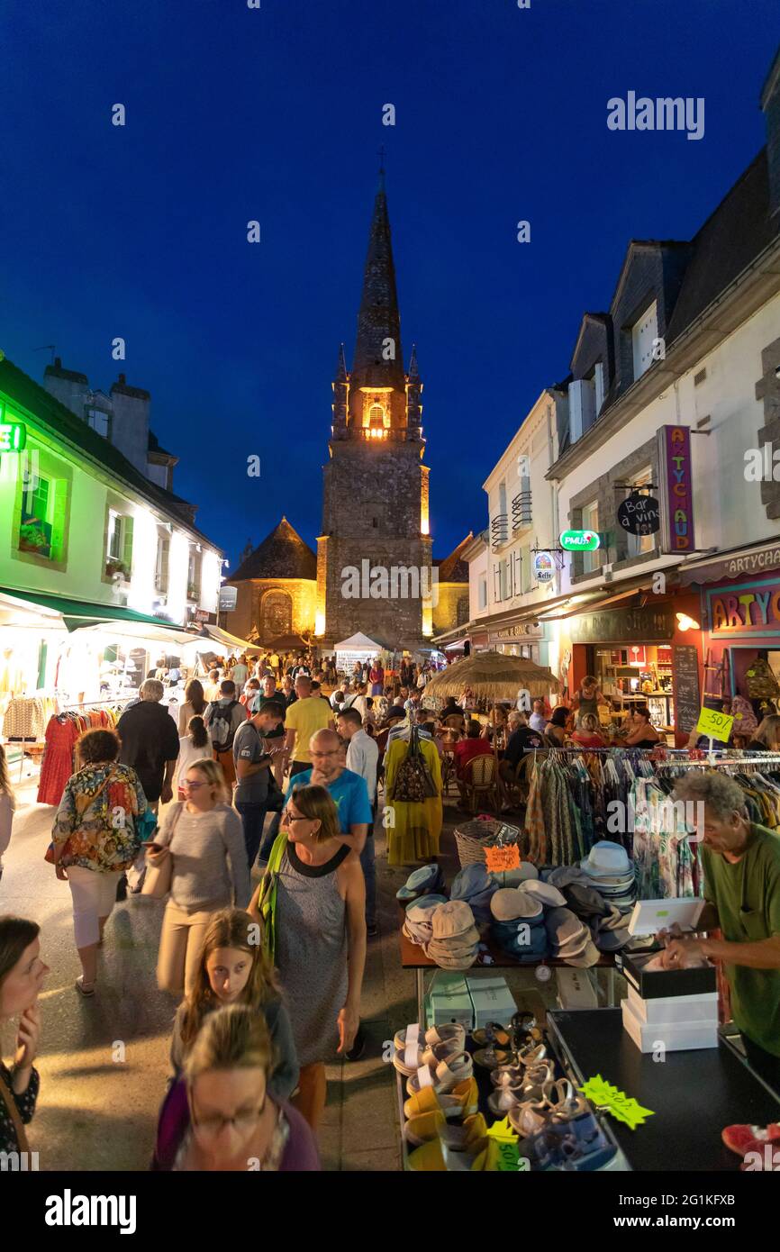 Carnac (Bretagne, Nord-Ouest de la France) : marché de nuit Banque D'Images