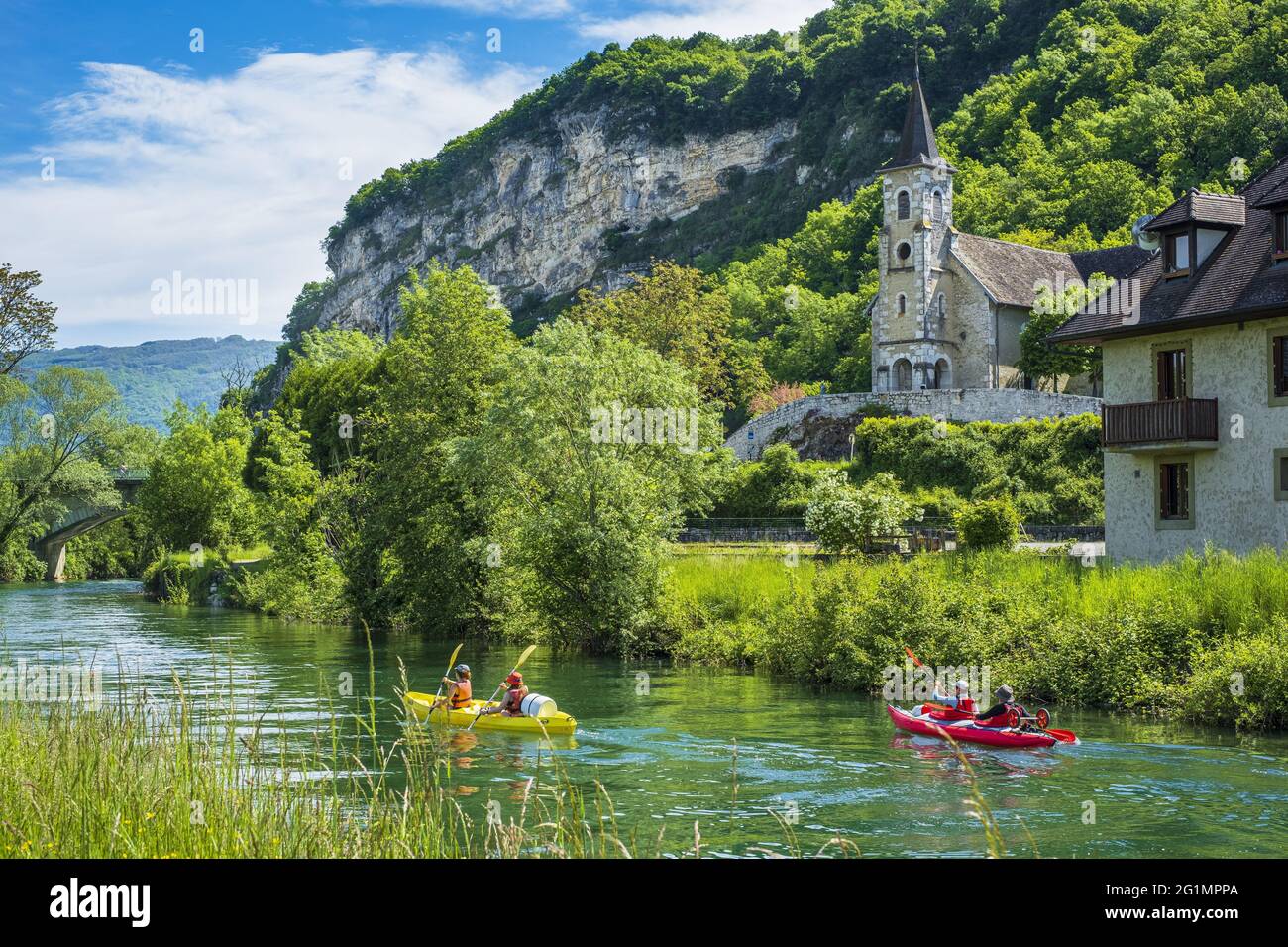 France, Savoie, Chanaz, petite ville de caractère le long du canal de Savières reliant le lac du Bourget au Rhône, église Sainte-Appolonie Banque D'Images