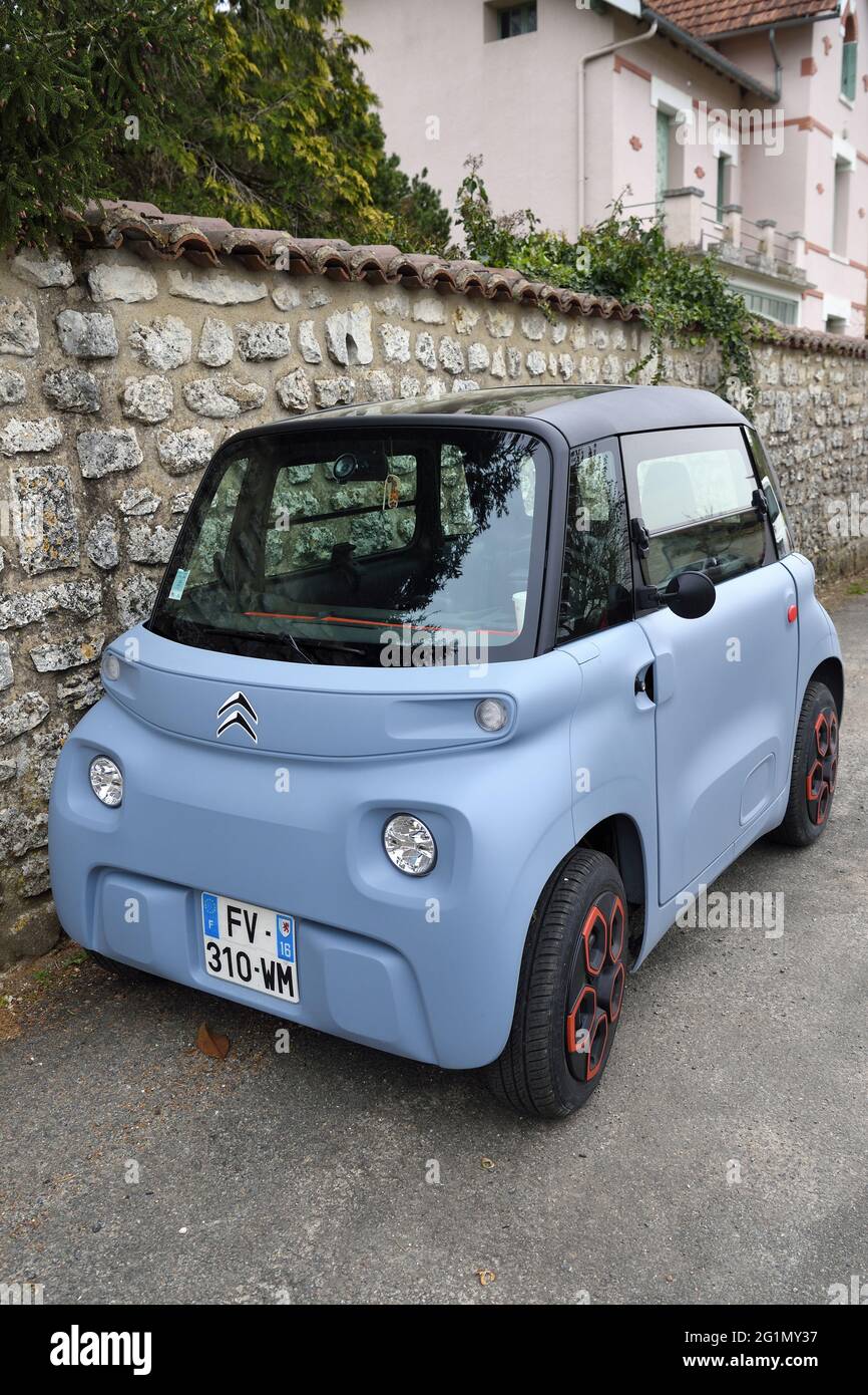 France, Charente, Pranzac, citron ami la voiture électrique sans licence Banque D'Images