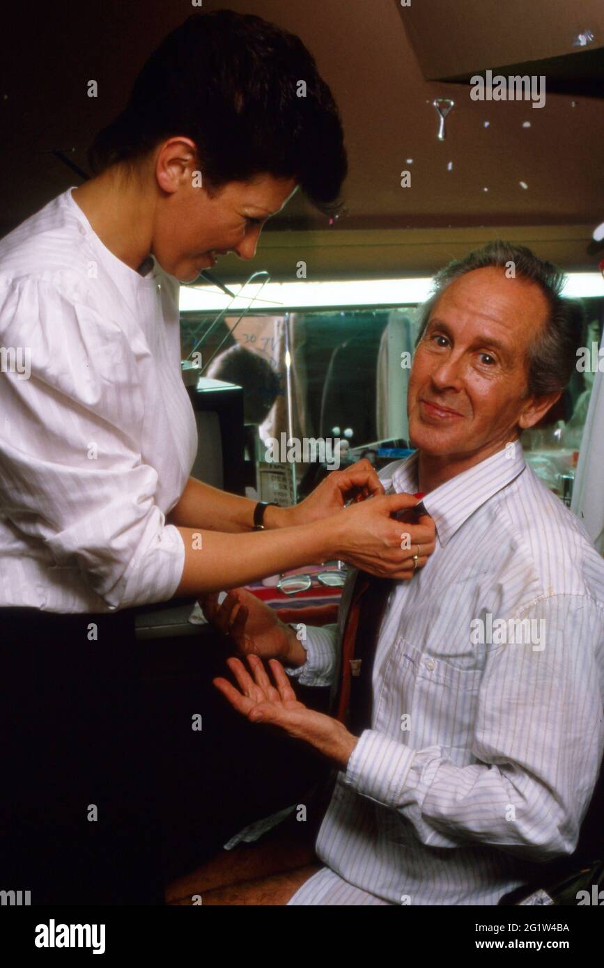 GERD Vespermanence mit neuer Frau Christiane in der Garderobe des Theatres am 09.02.1988 Banque D'Images