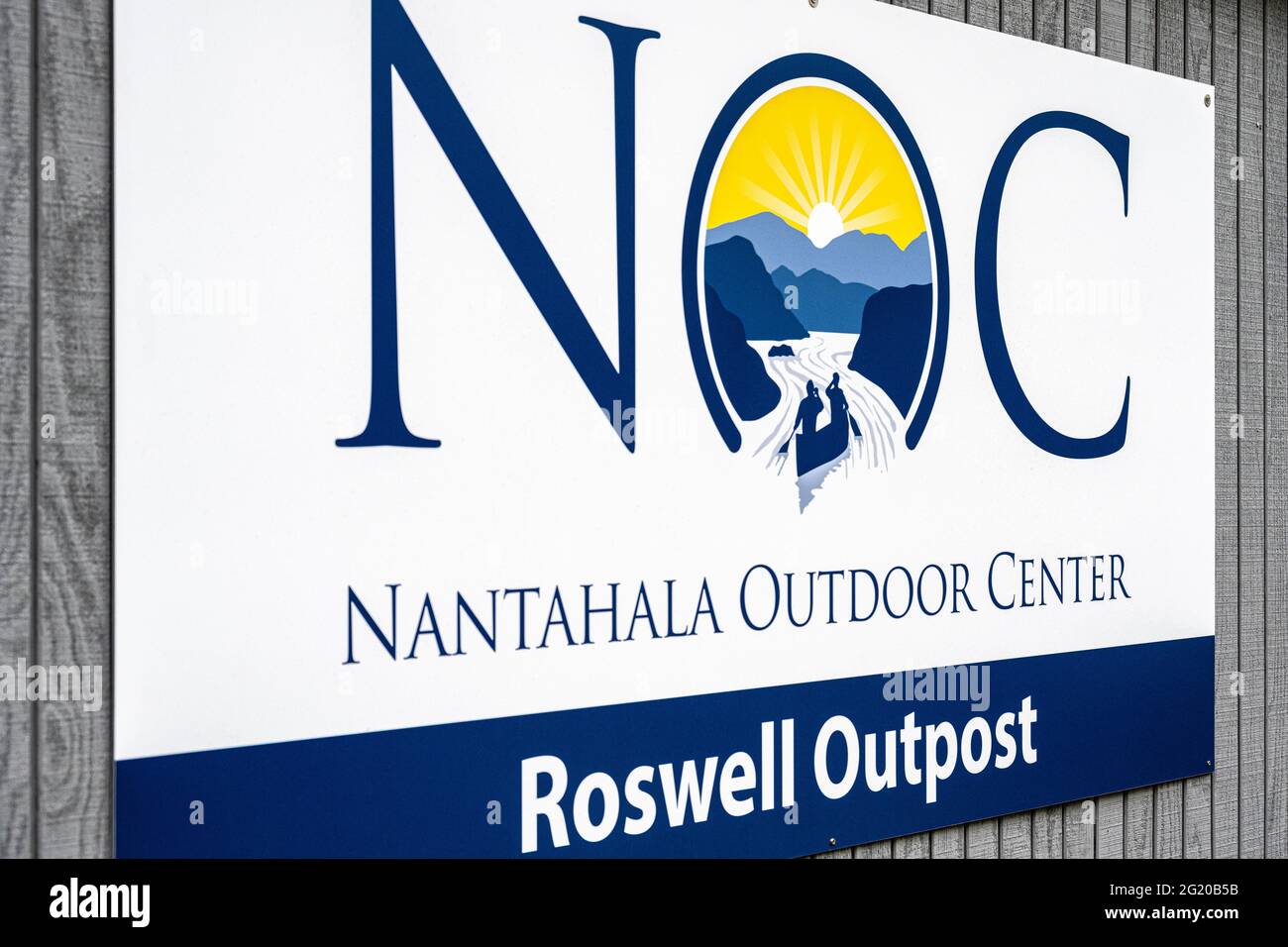 Nantahala Outdoor Centre Roswell Outpost propose la location de kayaks et de canoës pour explorer l'aire de loisirs nationale de la rivière Chattahoochee. (ÉTATS-UNIS) Banque D'Images