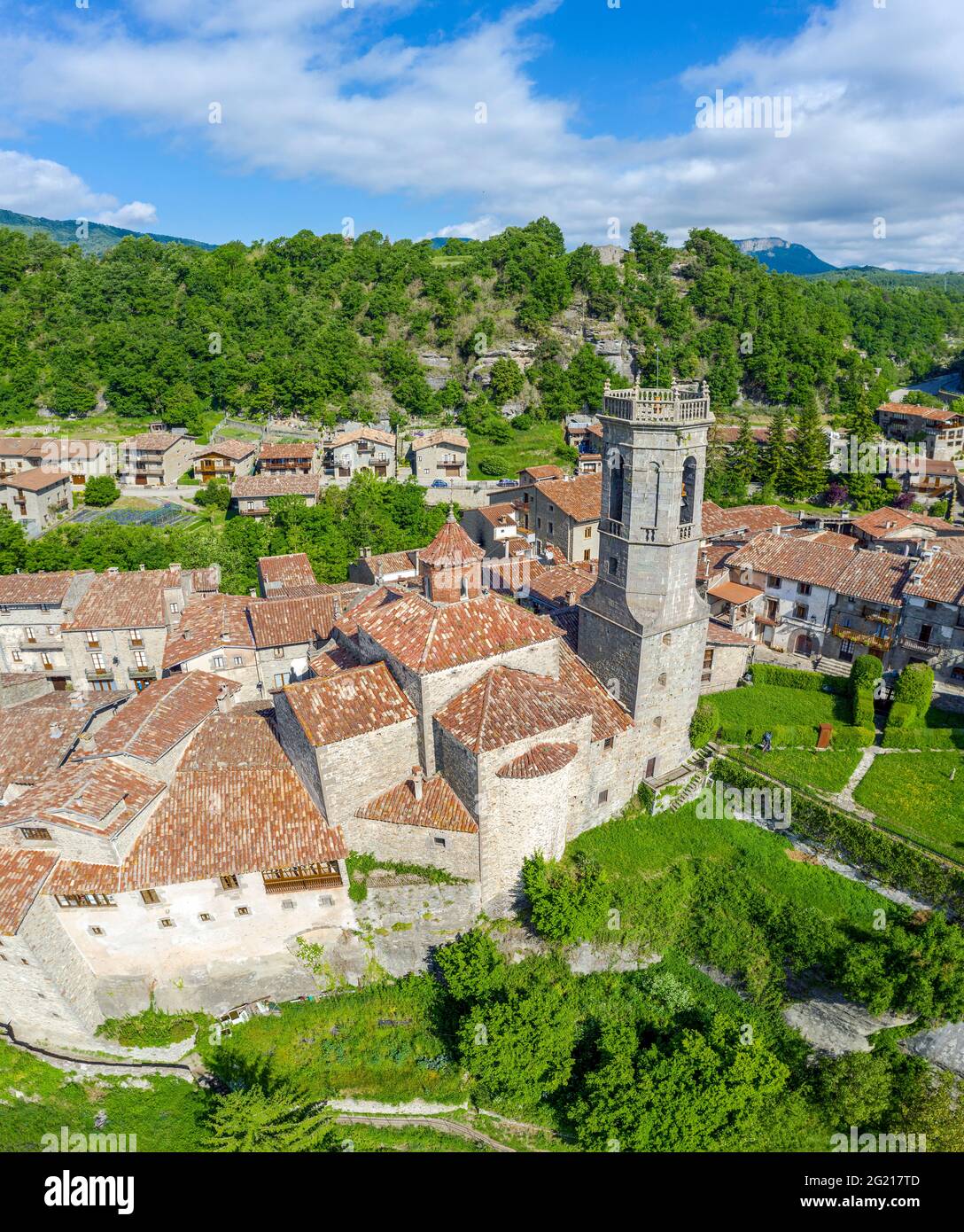 Église de Sant Miquel de Rupit, commune espagnole de la région d'Osona située au nord-est de la région et à l'est de la Sierra de Cabrera Banque D'Images