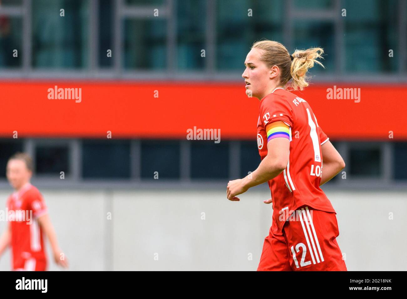Munich, Allemagne. 06e juin 2021. Sydney Lohmann (12 FC Bayern Munich) avec le brassard du capitaine arc-en-ciel lors du match Frauen Bundesliga entre le FC Bayern Munich et Eintracht Frankfurt au campus du FC Bayern, Allemagne. Crédit: SPP Sport presse photo. /Alamy Live News Banque D'Images
