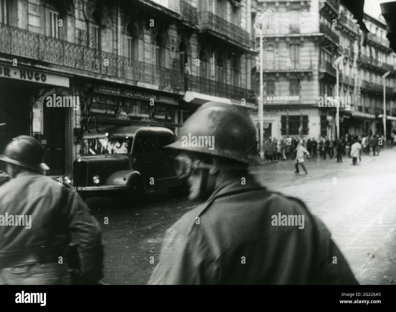 Géographie / voyage, Algérie, guerre d'indépendance, émeutes à Alger, 19.12.1960, INFO-AUTORISATION-DROITS-SUPPLÉMENTAIRES-NON-DISPONIBLE Banque D'Images