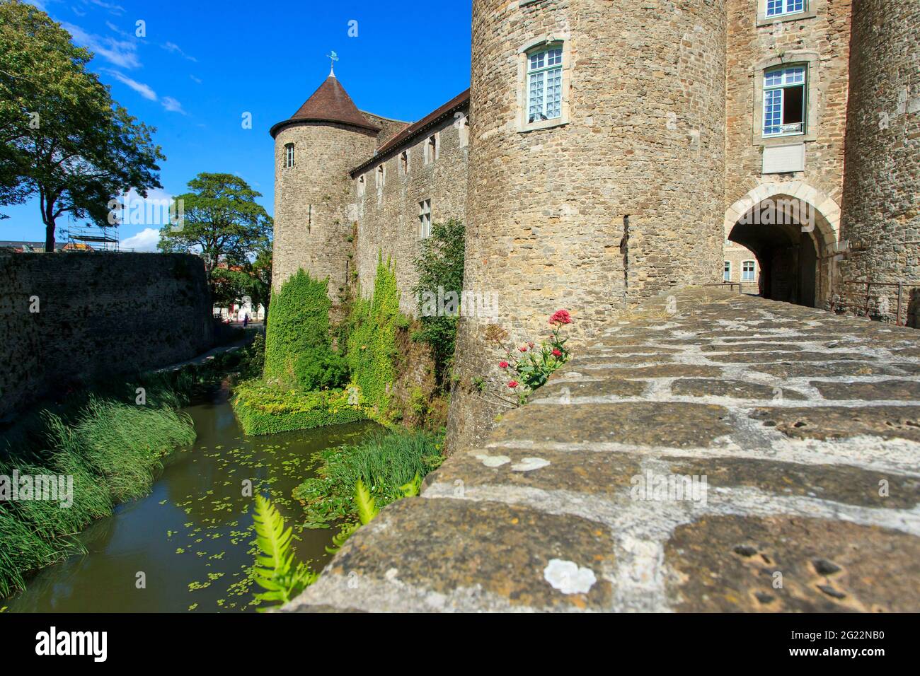 Boulogne sur Mer (nord de la France) : le Musée du Château dans la ville fortifiée. Le bâtiment est enregistré comme un site historique national (French 'Monum Banque D'Images