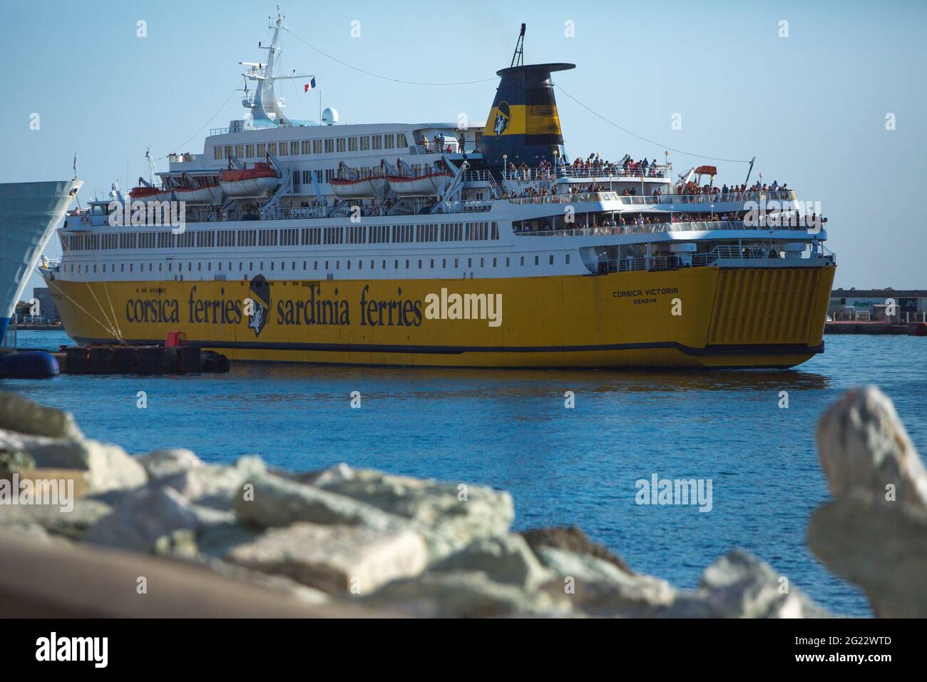 FRANCE. HAUTE-CORSE (2B) BASTIA. FERRY CORSE FERRY ARRIVÉE AU PORT Banque D'Images