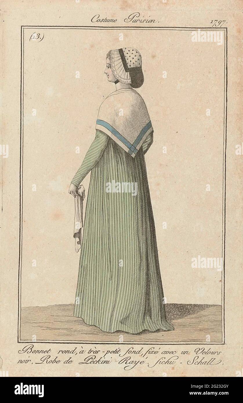 Journal des Ladies et des modes, Costume parisien, 3 décembre 1797, (13) : autour du capot, à Tres-petit fond (...). Femme debout, vue à l'arrière, à la tête un chapeau rond avec un très petit globe, attaché avec un bandeau de velours noir. Elle porte un chon de « peckini » rayé. Autour des épaules un fichu ou une écharpe: 'FICHU - SCHALL'. Un mouchoir dans la main gauche. L'imprimé fait partie du magazine de mode Journal des Laden et des modes, publié par Sellèque, Paris, 1797-1839. Banque D'Images