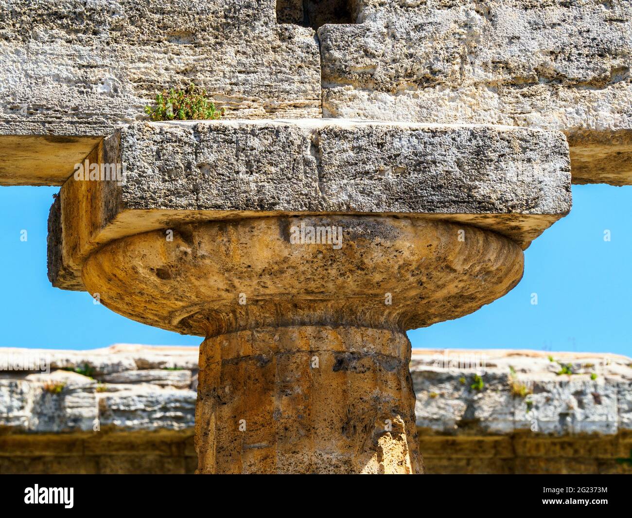 Détail du temple grec de style dorique de Hera (temple archaïque) - zone archéologique de ​​Paestum - Salerne, Italie Banque D'Images