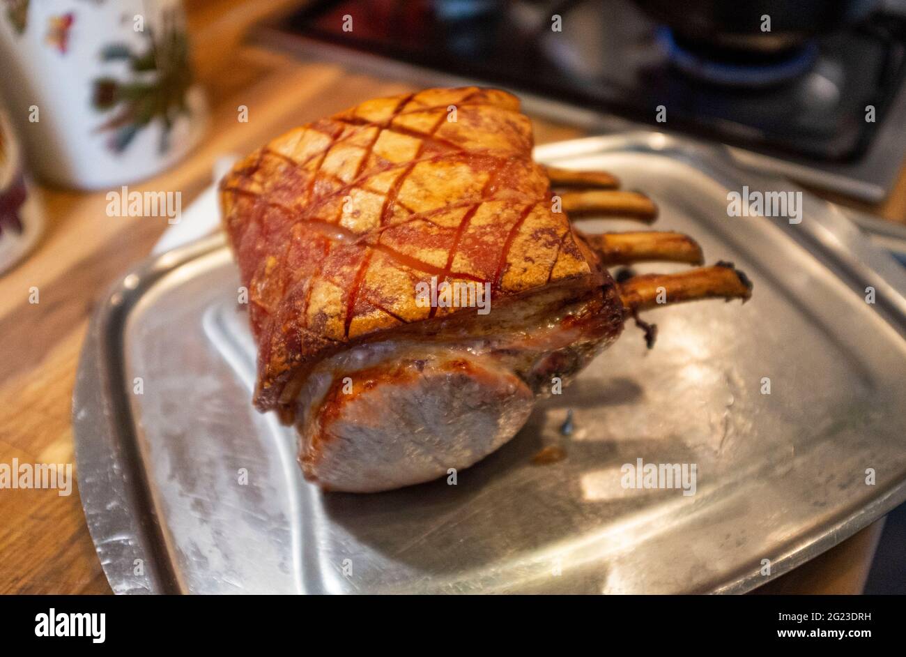 Rôti de côtes de porc déjeuner du dimanche repas du Royaume-Uni Banque D'Images