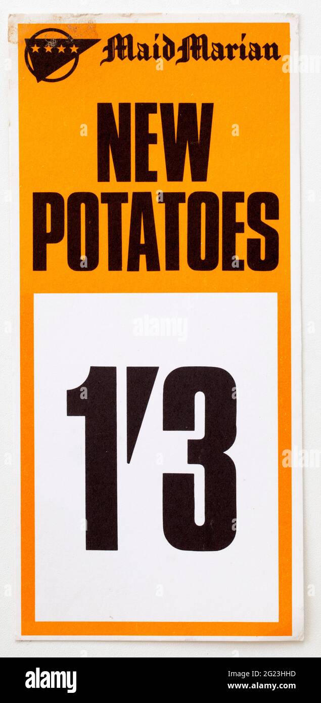 Étiquettes d'affichage des prix publicitaires des années 1970 - nouvelles pommes de terre Banque D'Images