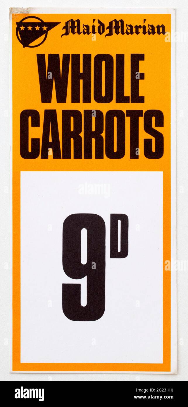 Étiquette d'affichage des prix de la publicité des magasins des années 1970 - carottes entières Banque D'Images